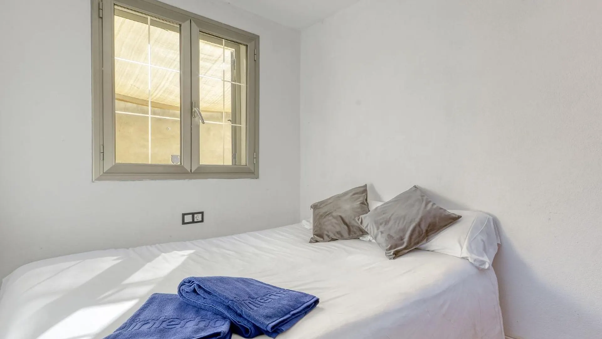אמפוריבראבה Holiday Home Delfin By Interhome