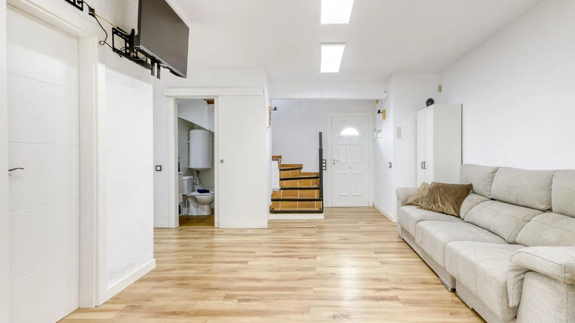 אמפוריבראבה Holiday Home Delfin By Interhome