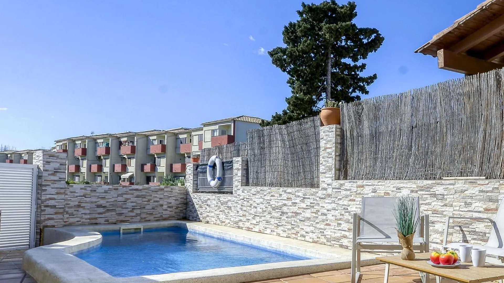 אמפוריבראבה Holiday Home Delfin By Interhome